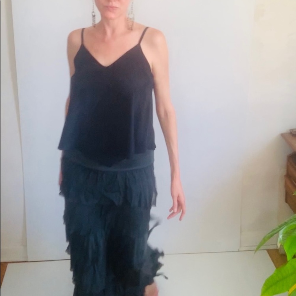 Alice and Olivia 100% Silk Super Beautiful Silk Swingy Camisole🖤🖤🖤🖤